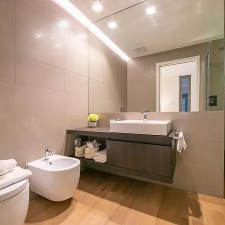 شقة Casa Basilico With View And Private Garage - Happy